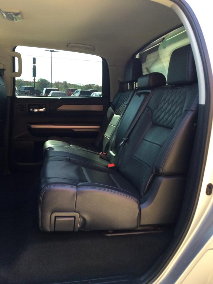 Toyota Tundra 4WD Truck CrewMax 5.7L FFV V8 6-Spd AT Platinum (Natl) 2014