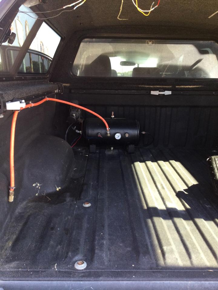 Toyota Tundra 4WD Truck CrewMax 5.7L FFV V8 6-Spd AT Platinum (Natl) 2014