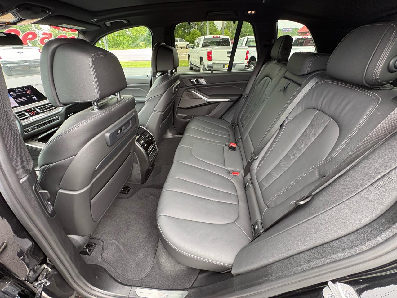 BMW X5 xDrive40i Sports Activity Vehicle 2021