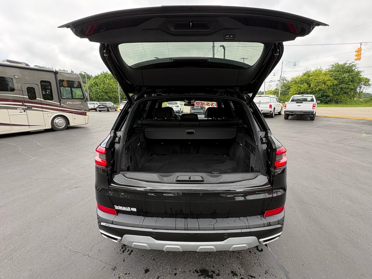BMW X5 xDrive40i Sports Activity Vehicle 2021