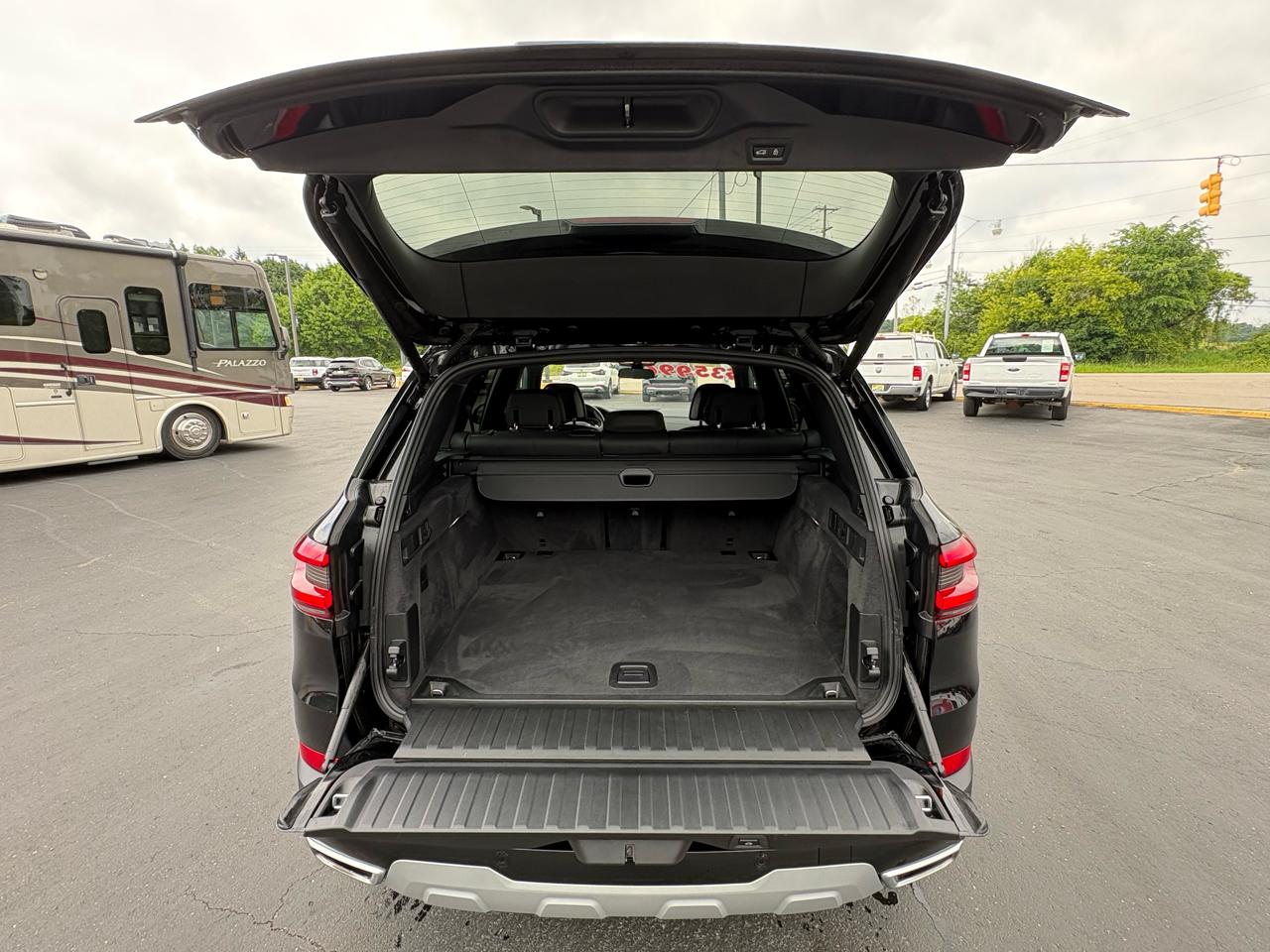 BMW X5 xDrive40i Sports Activity Vehicle 2021