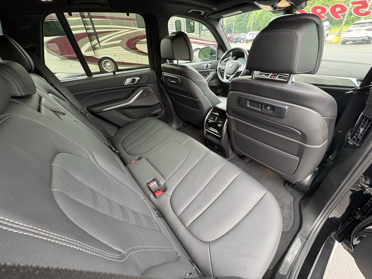 BMW X5 xDrive40i Sports Activity Vehicle 2021