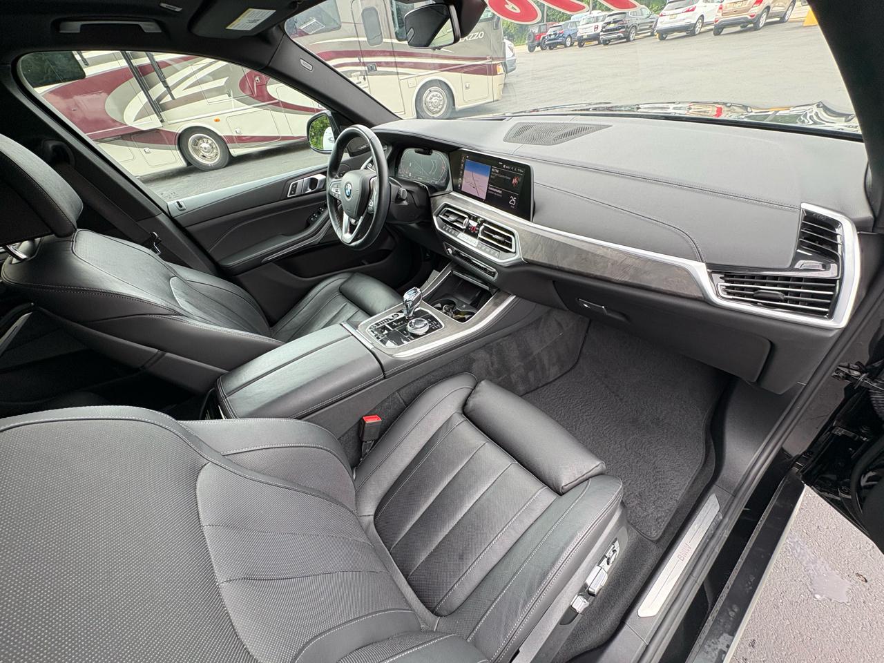 BMW X5 xDrive40i Sports Activity Vehicle 2021