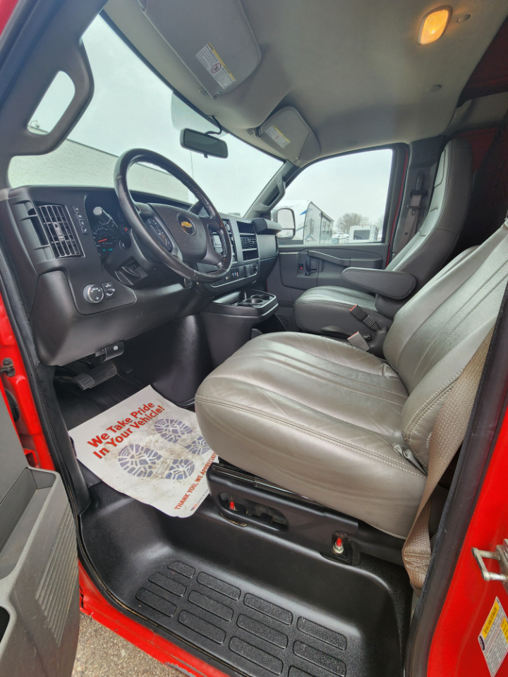Chevrolet Express Cargo Van RWD 2500 135" 2021