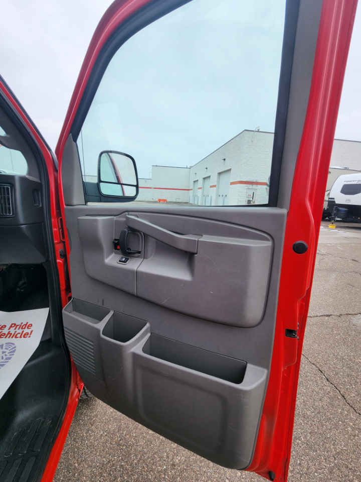 Chevrolet Express Cargo Van RWD 2500 135" 2021