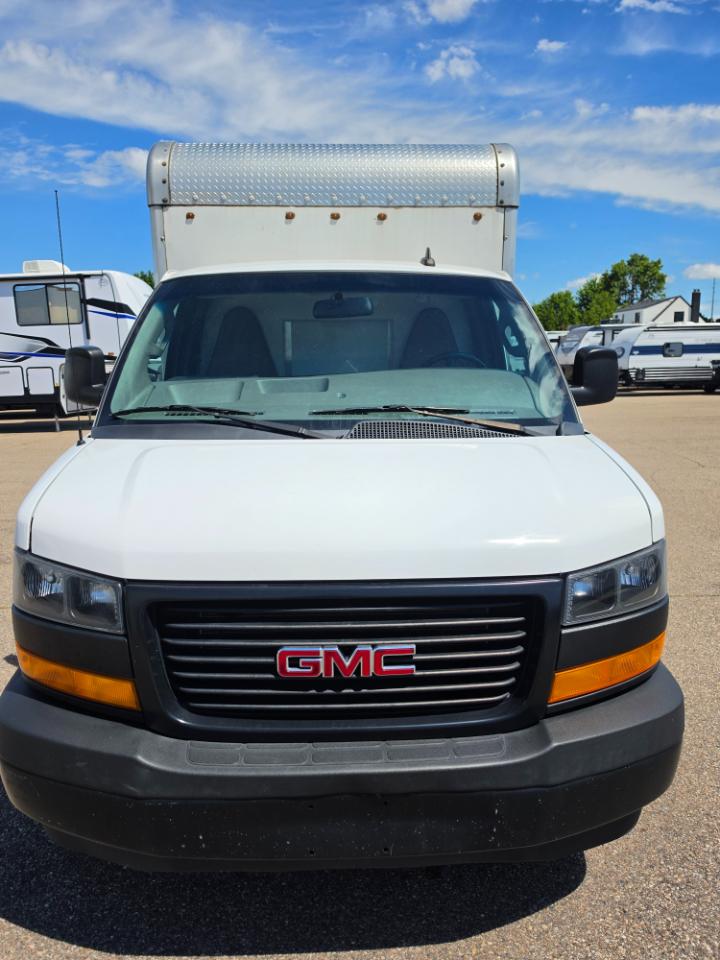GMC Savana Commercial Cutaway 3500 Van 139" 2021