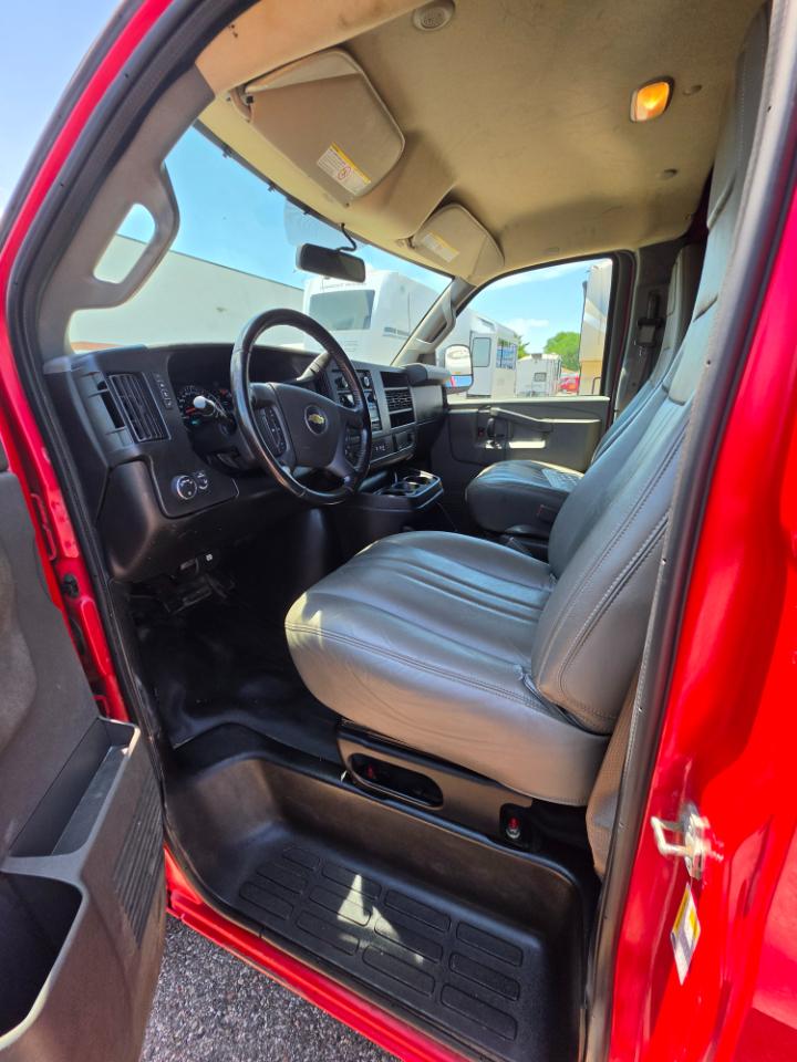 Chevrolet Express Cargo Van RWD 2500 135" 2021