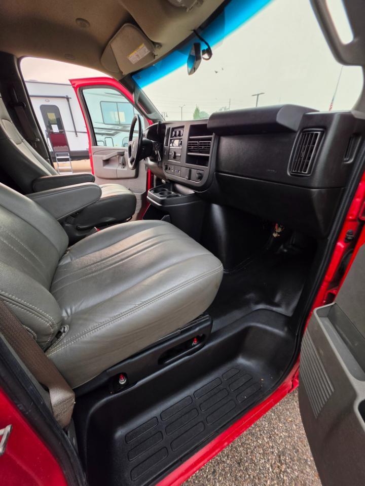 Chevrolet Express Cargo Van RWD 2500 135" 2021