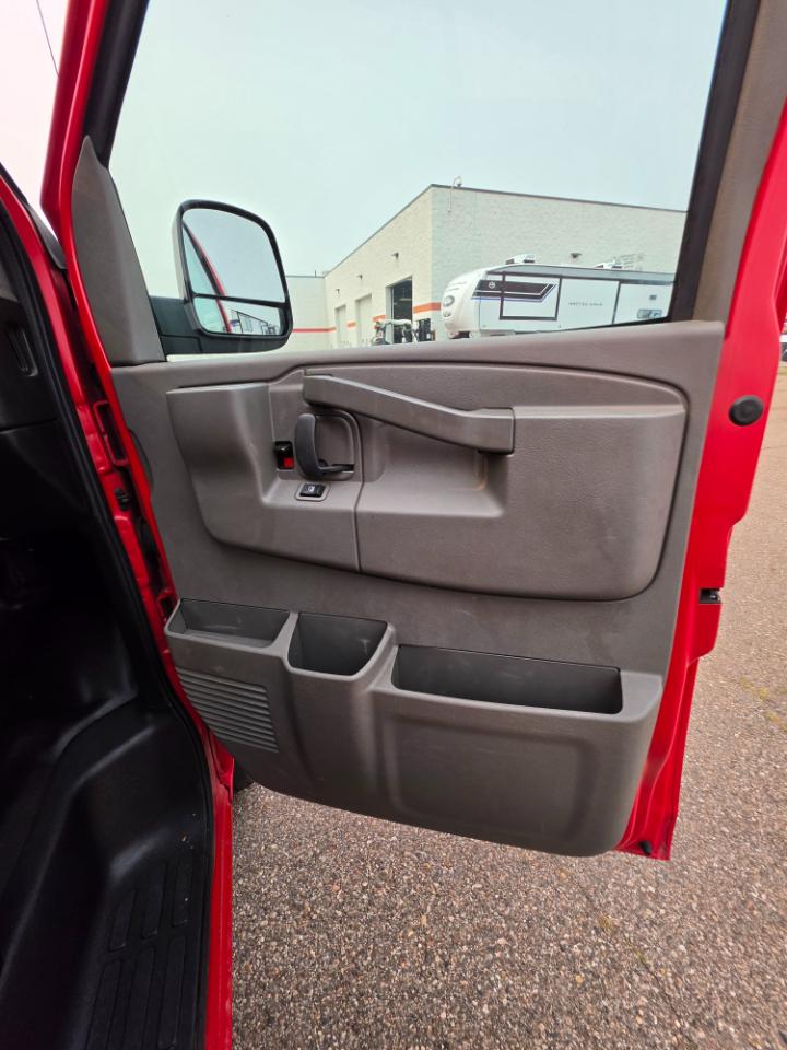 Chevrolet Express Cargo Van RWD 2500 135" 2021