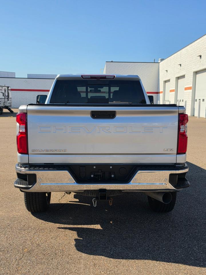 Chevrolet Silverado 2500 Crew Cab  2023