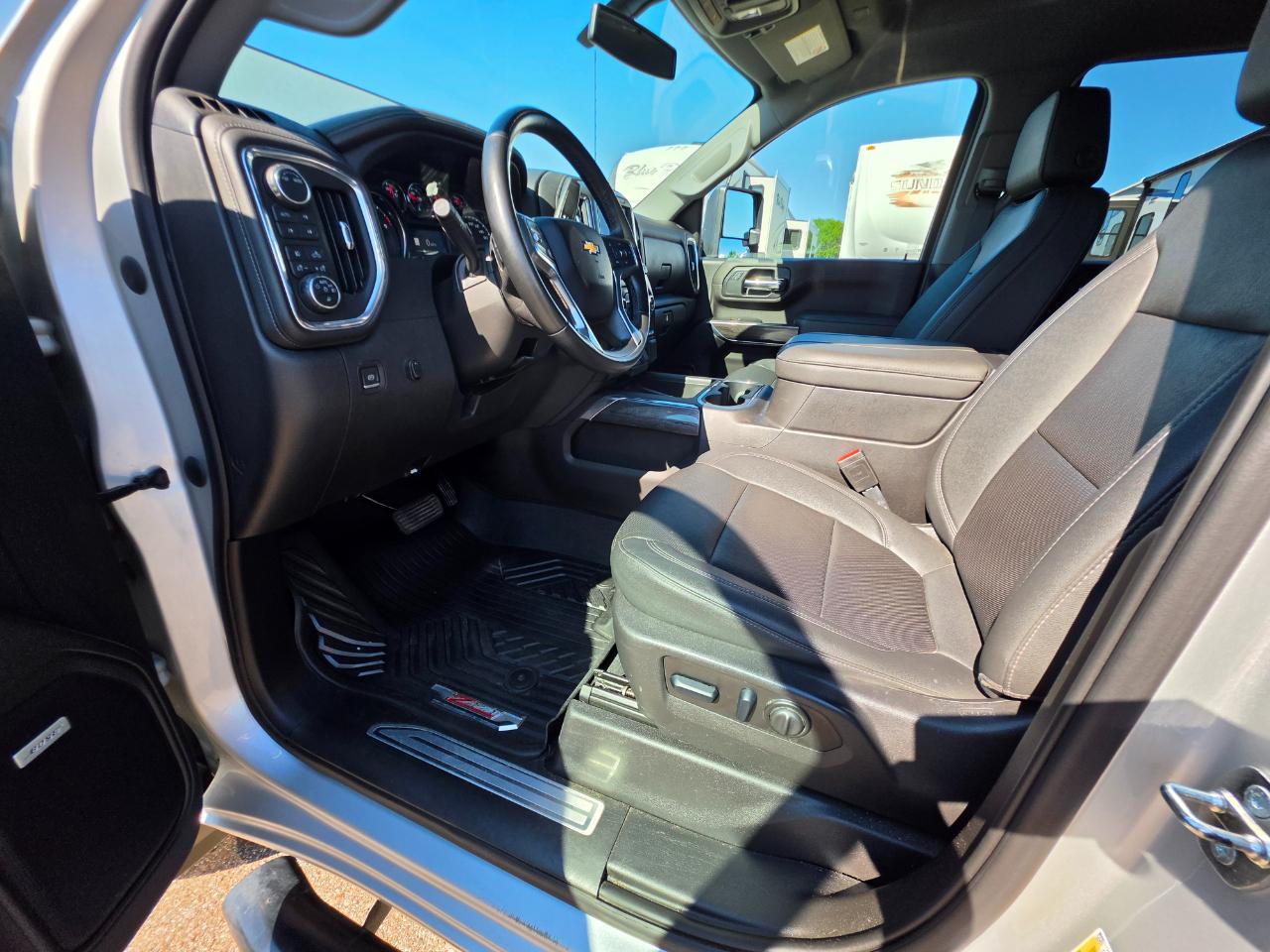 Chevrolet Silverado 2500 Crew Cab  2023