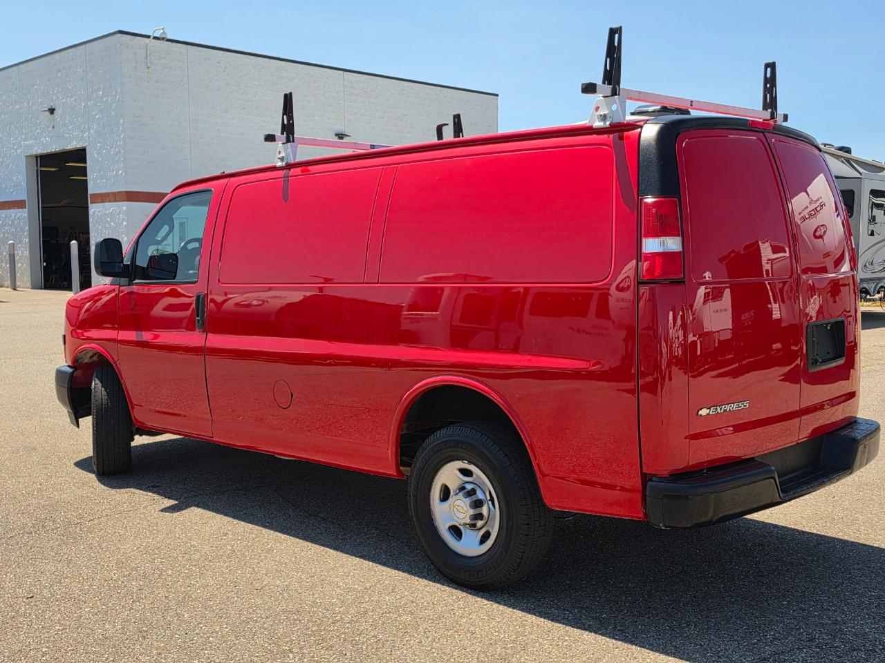 Chevrolet Express Cargo Van RWD 2500 135" 2021