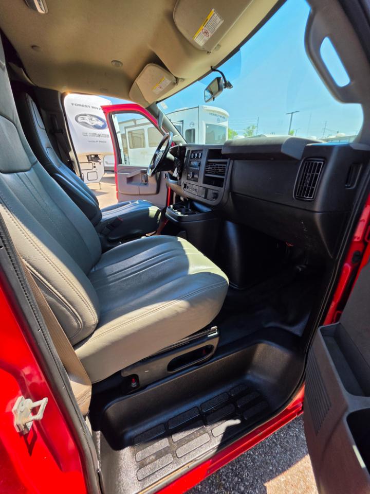 Chevrolet Express Cargo Van RWD 2500 135" 2021
