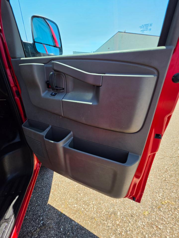 Chevrolet Express Cargo Van RWD 2500 135" 2021