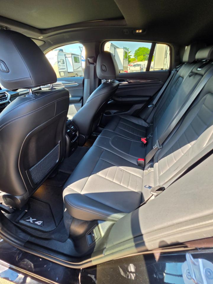 BMW X4 M40i Sports Activity Coupe 2023