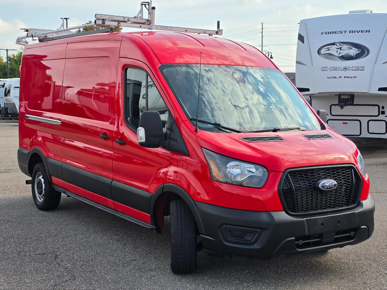Ford Transit Cargo Van T-150 130" Med Rf 8670 GVWR RWD 2023