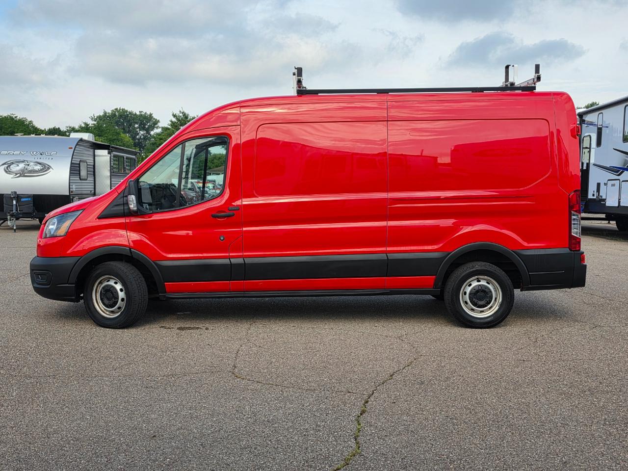 Ford Transit Cargo Van T-150 130" Med Rf 8670 GVWR RWD 2023