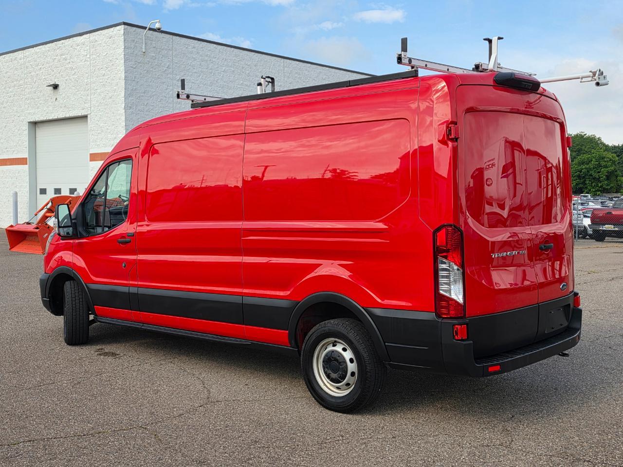 Ford Transit Cargo Van T-150 130" Med Rf 8670 GVWR RWD 2023