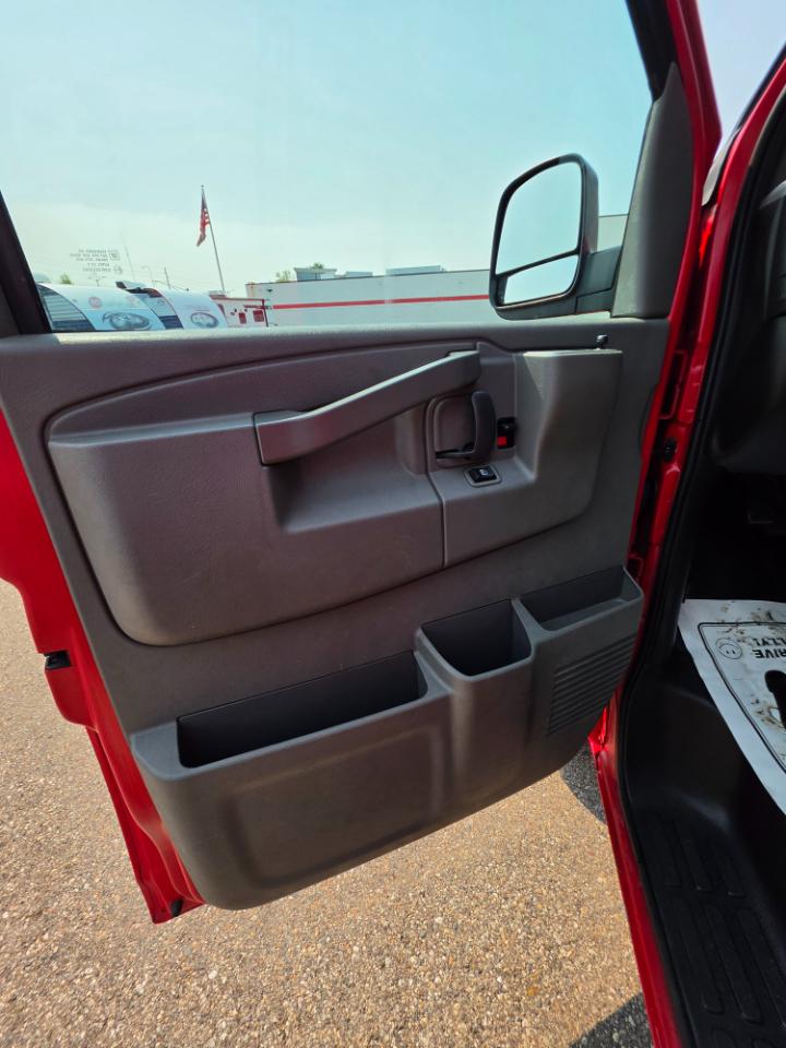 Chevrolet Express Cargo Van RWD 2500 135" 2021