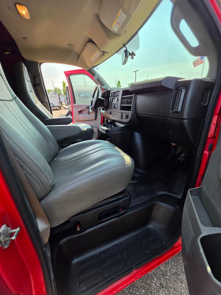 Chevrolet Express Cargo Van RWD 2500 135" 2021
