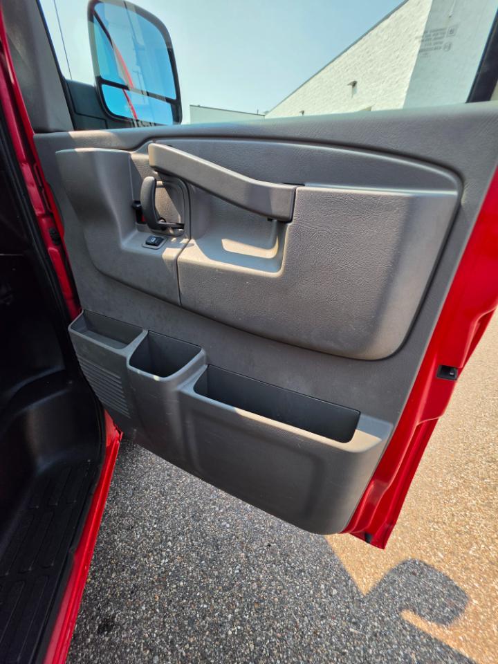 Chevrolet Express Cargo Van RWD 2500 135" 2021