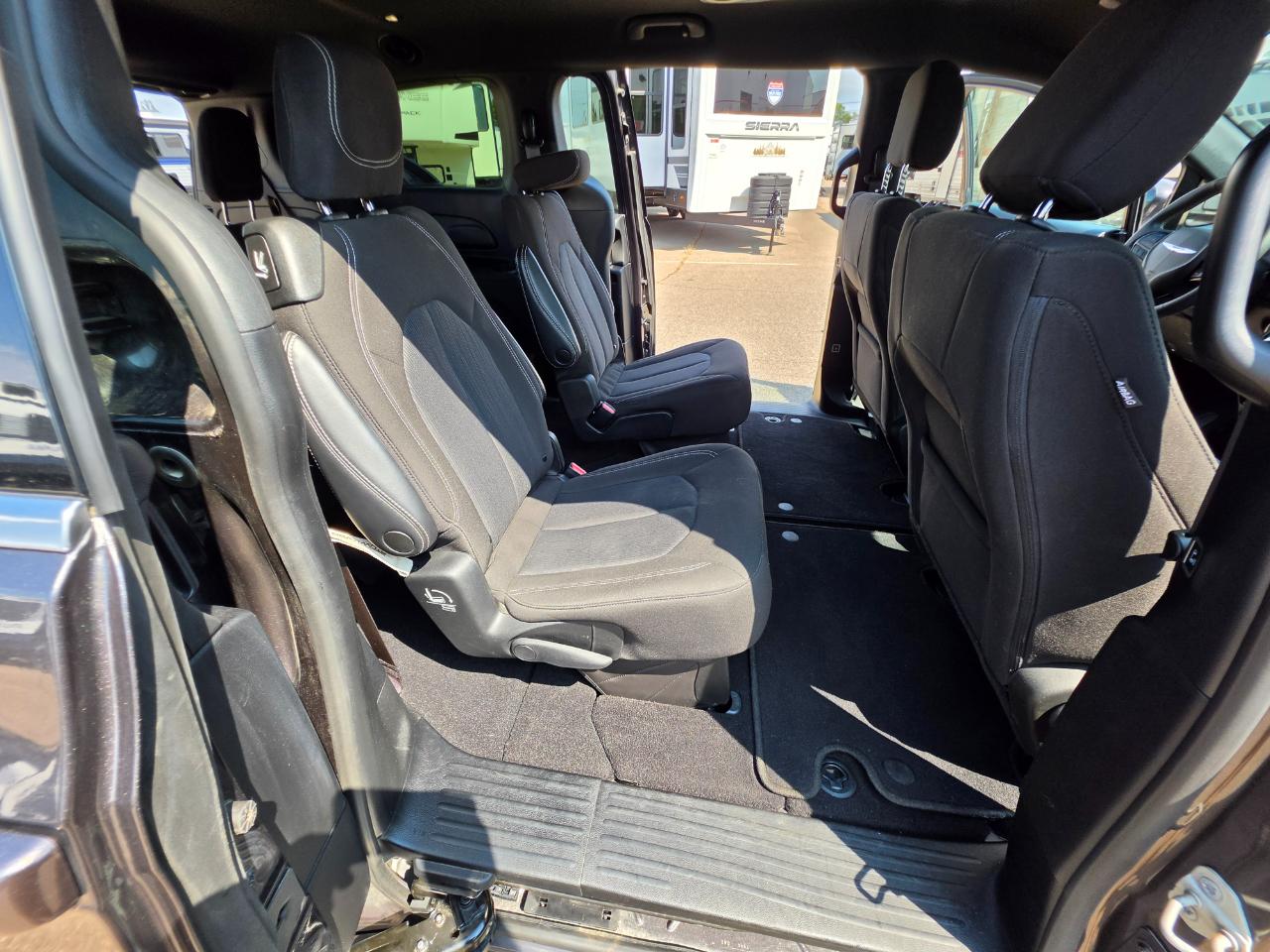 Chrysler Pacifica Touring AWD 2022