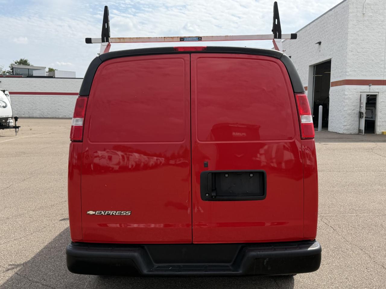 Chevrolet Express Cargo Van RWD 2500 135" 2021