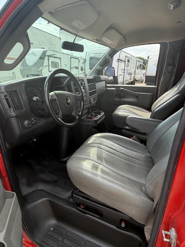 Chevrolet Express Cargo Van RWD 2500 135" 2021
