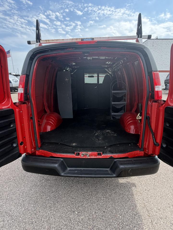 Chevrolet Express Cargo Van RWD 2500 135" 2021