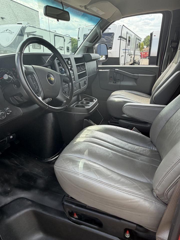 Chevrolet Express Cargo Van RWD 2500 135" 2021
