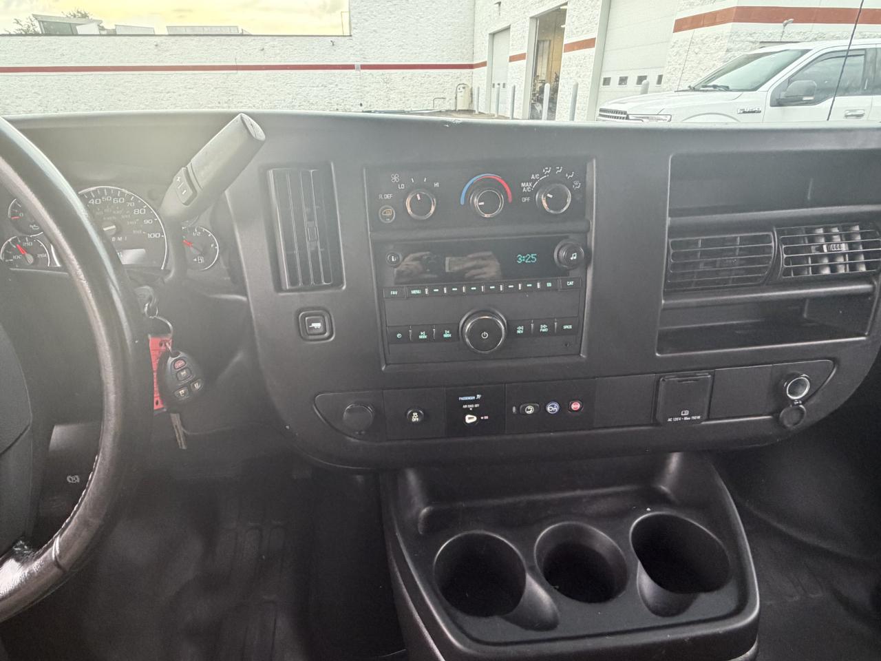 Chevrolet Express Cargo Van RWD 2500 135" 2021
