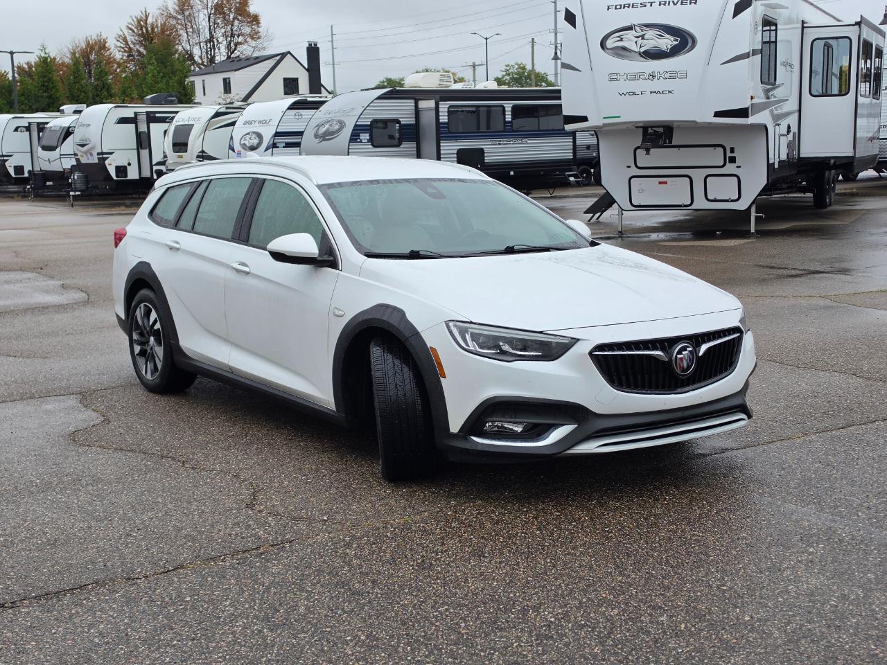 Buick Regal TourX 5dr Wgn Essence AWD 2019