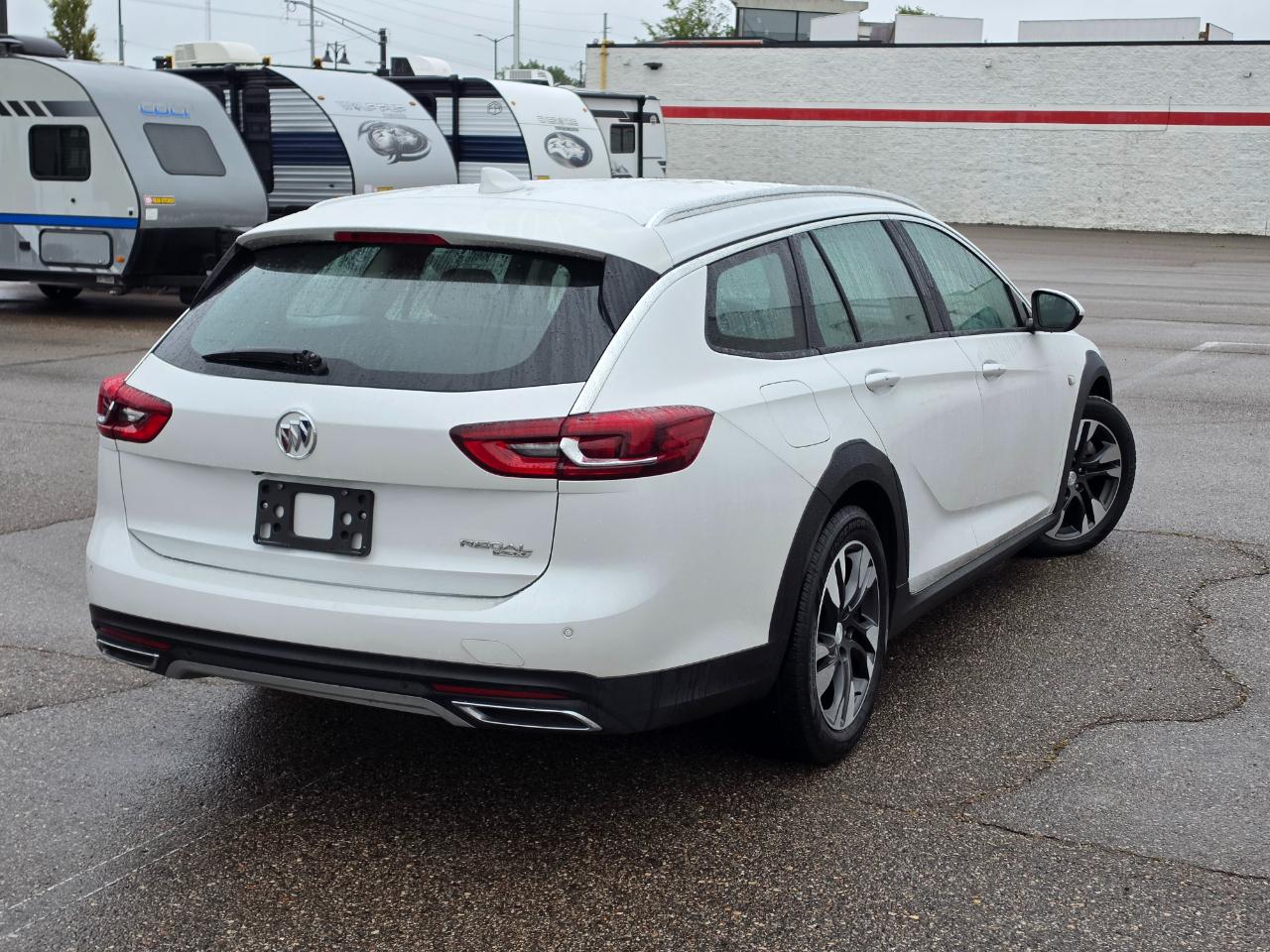 Buick Regal TourX 5dr Wgn Essence AWD 2019