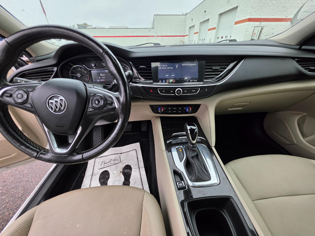 Buick Regal TourX 5dr Wgn Essence AWD 2019