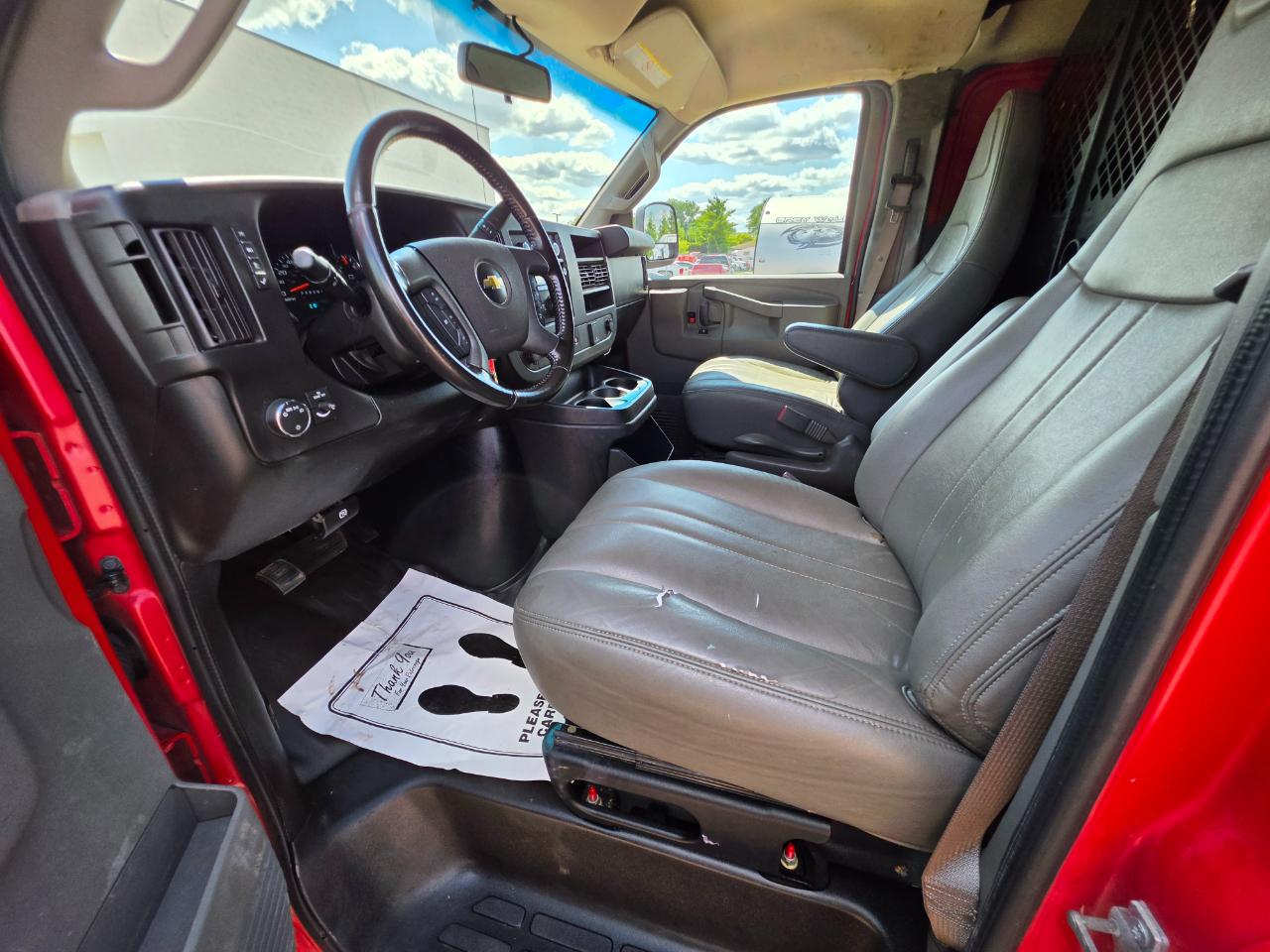 Chevrolet Express Cargo Van RWD 2500 135" 2021