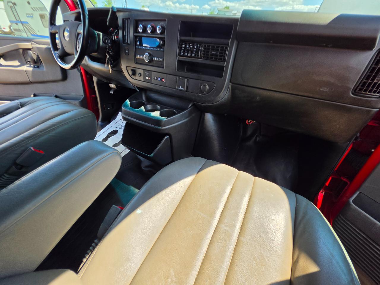 Chevrolet Express Cargo Van RWD 2500 135" 2021