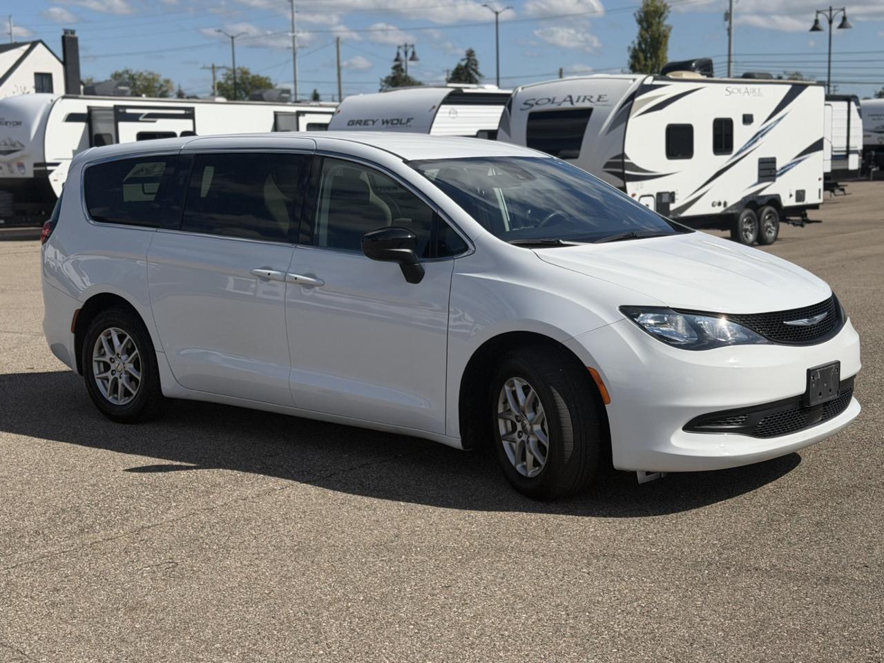 2024 Chrysler Voyager LX FWD