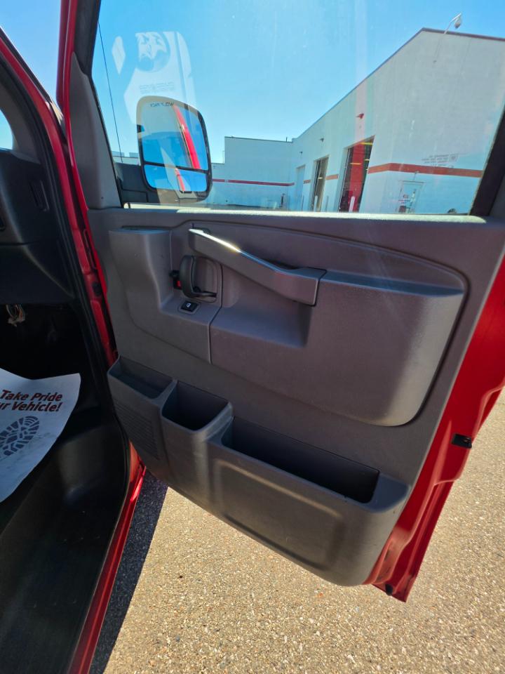 Chevrolet Express Cargo Van RWD 2500 135" 2021