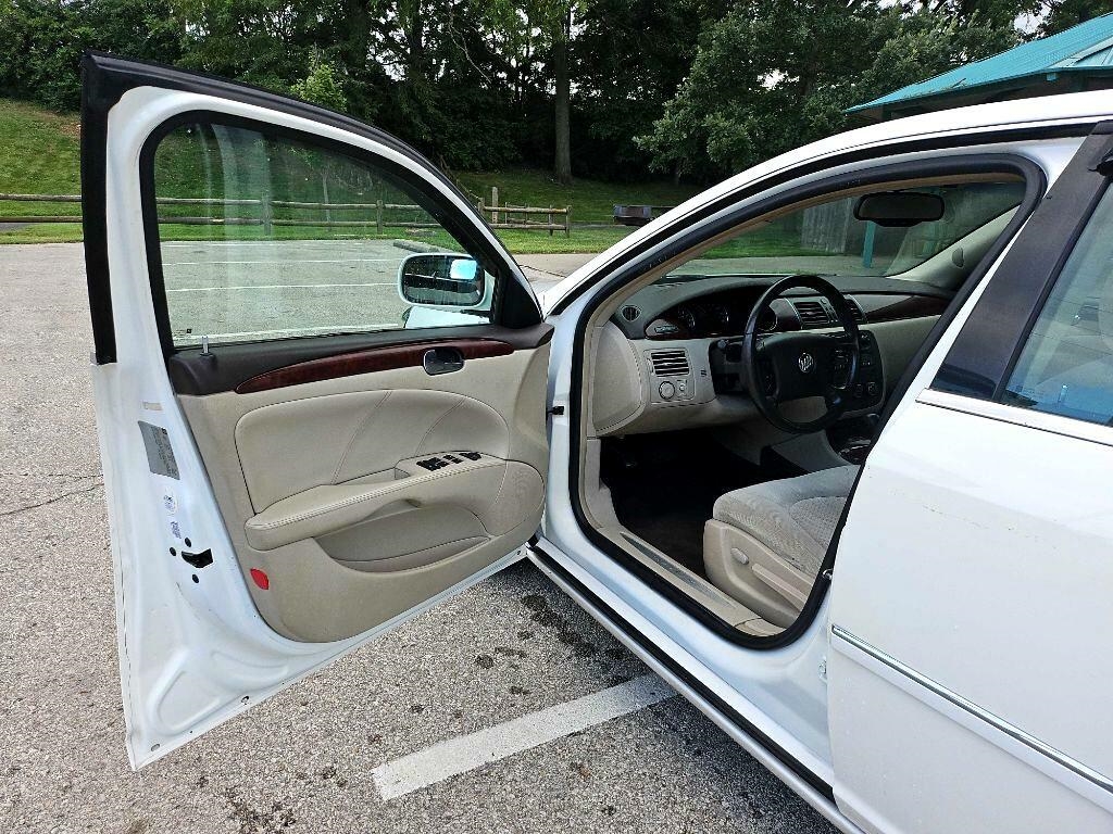 Buick Lucerne CX 2008