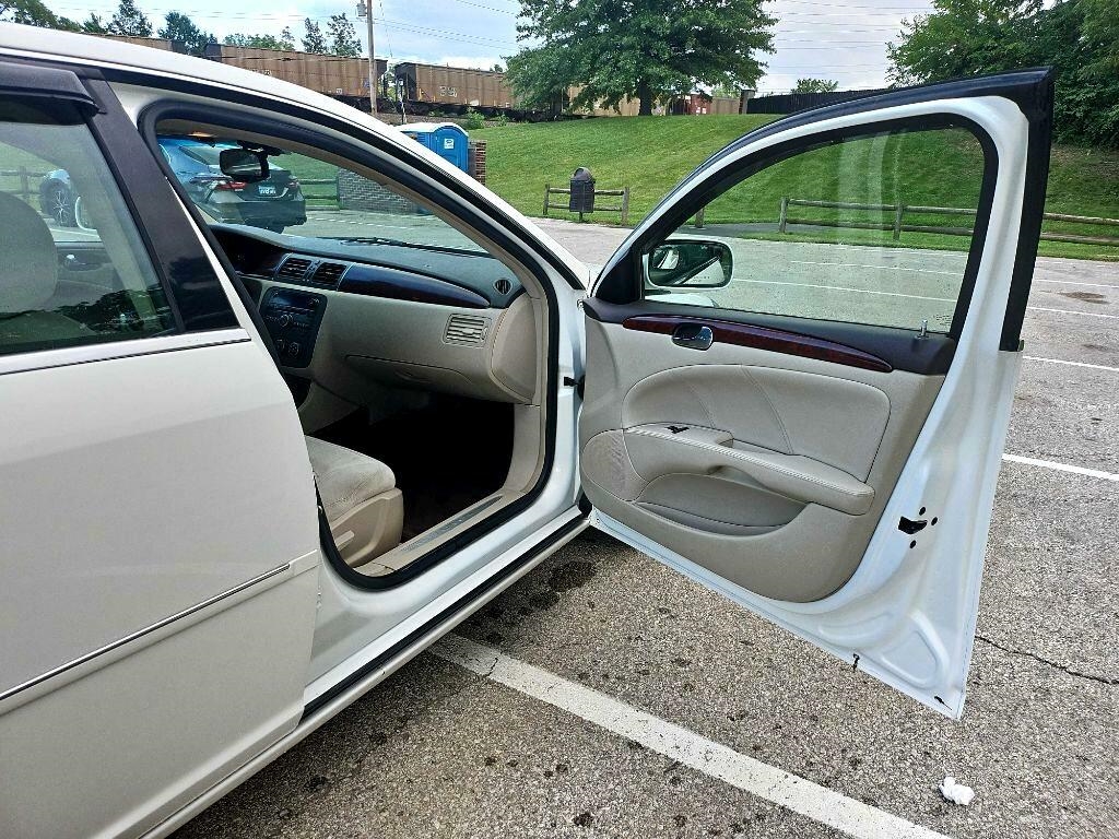 Buick Lucerne CX 2008