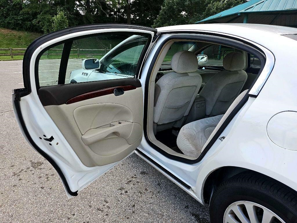 Buick Lucerne CX 2008