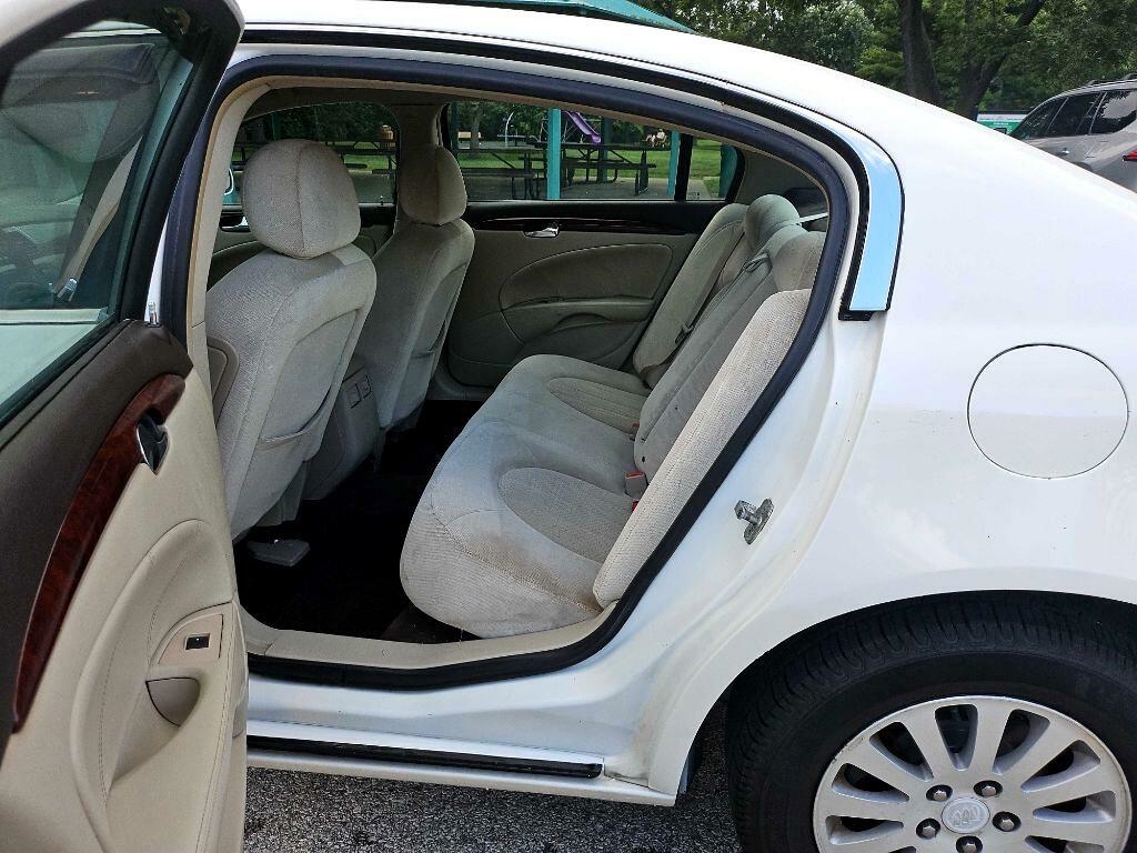 Buick Lucerne CX 2008
