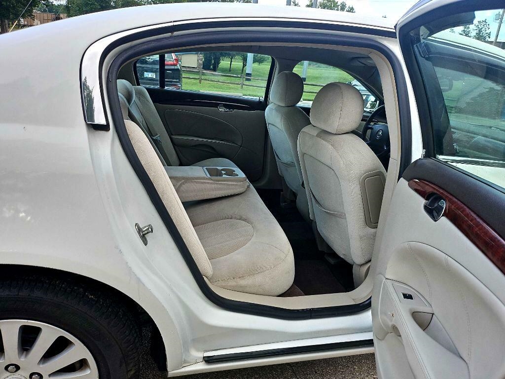 Buick Lucerne CX 2008