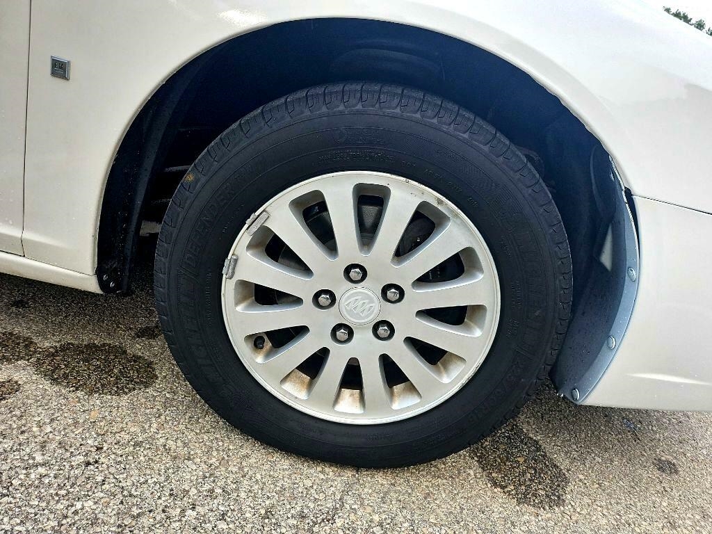 Buick Lucerne CX 2008