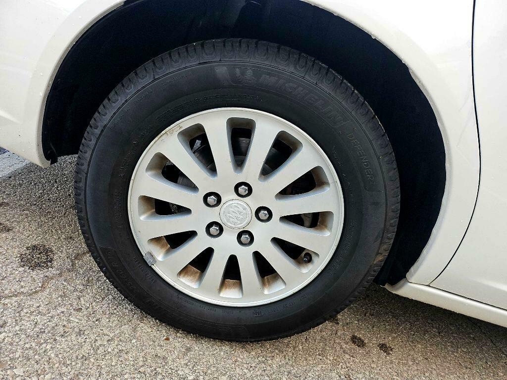 Buick Lucerne CX 2008