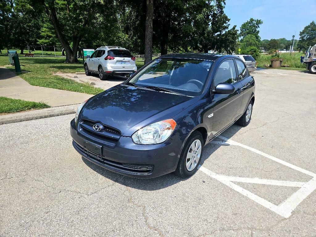 2011 Hyundai Accent GL 3-door