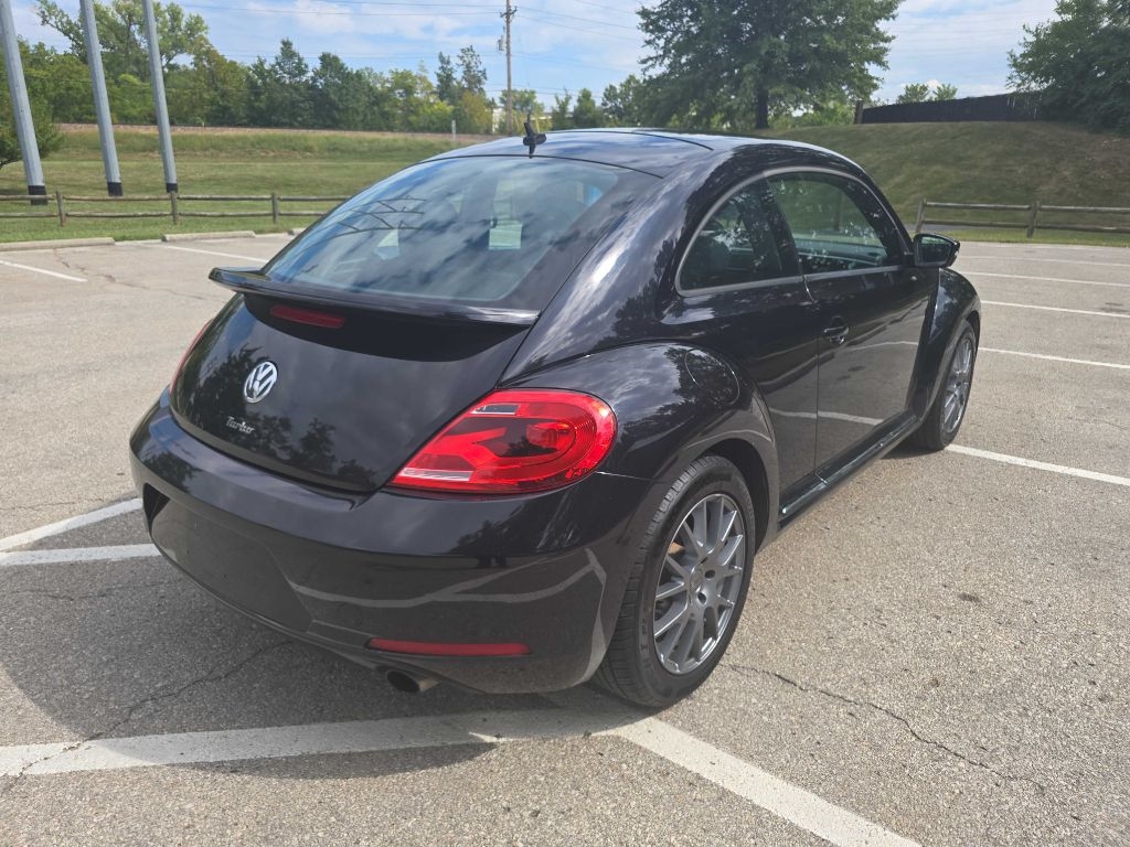 2012 Volkswagen Beetle Turbo photo 4