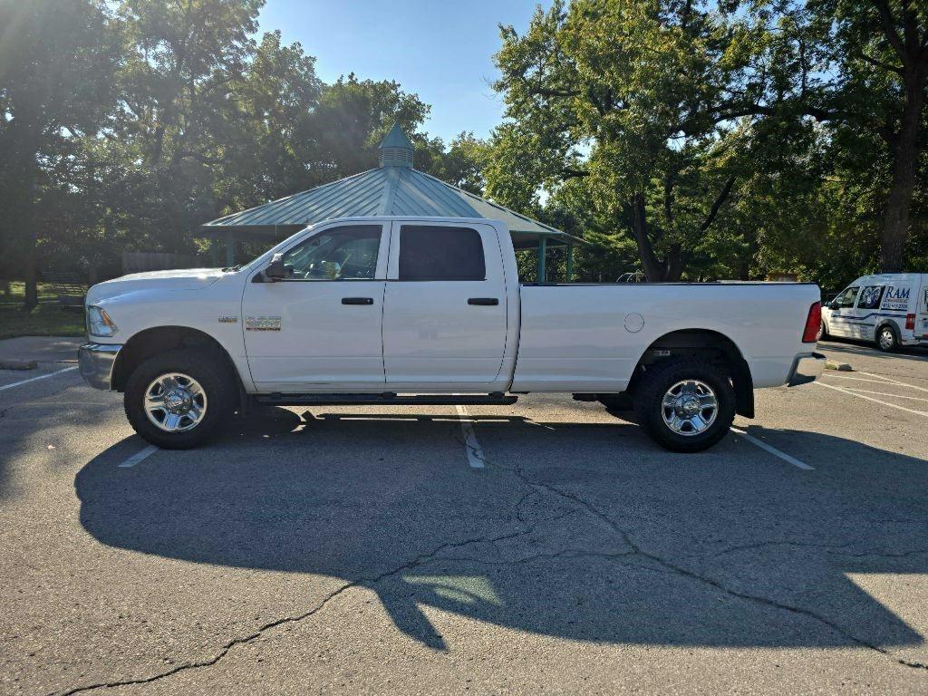 RAM 2500 Tradesman Crew Cab LWB 4WD 2016