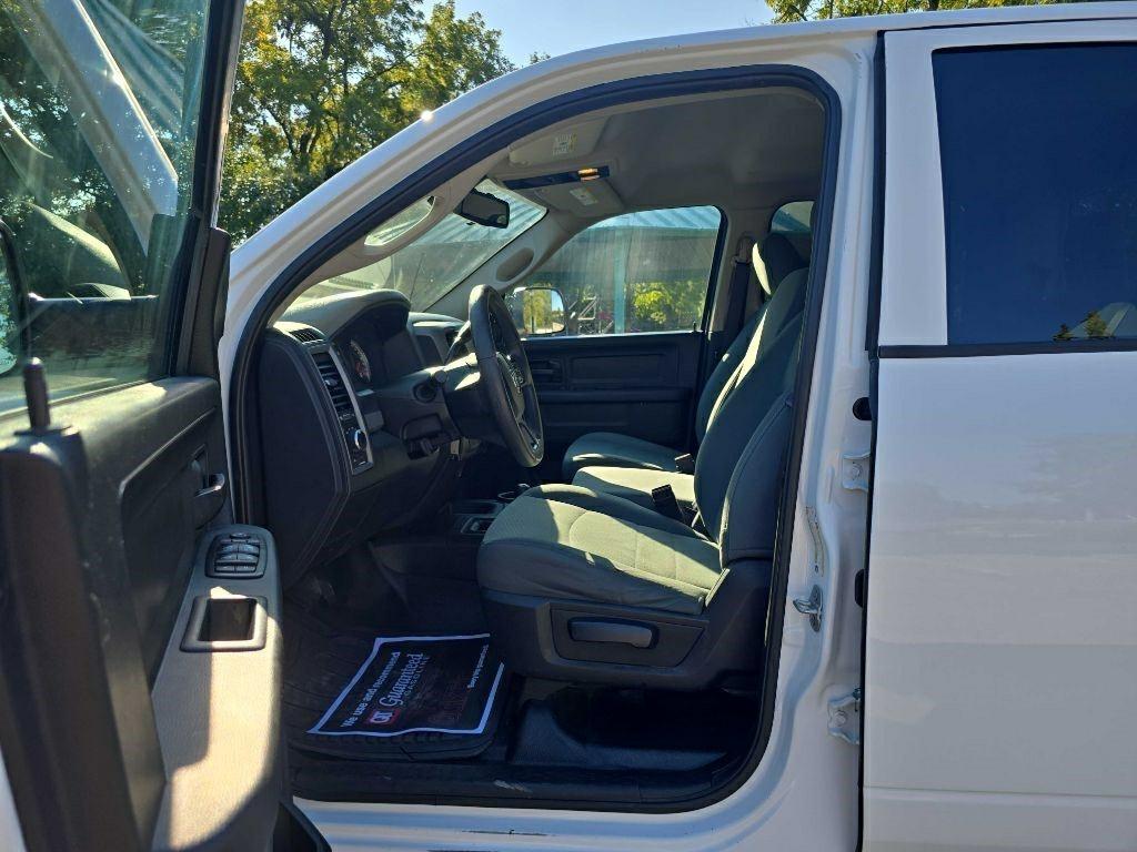 RAM 2500 Tradesman Crew Cab LWB 4WD 2016