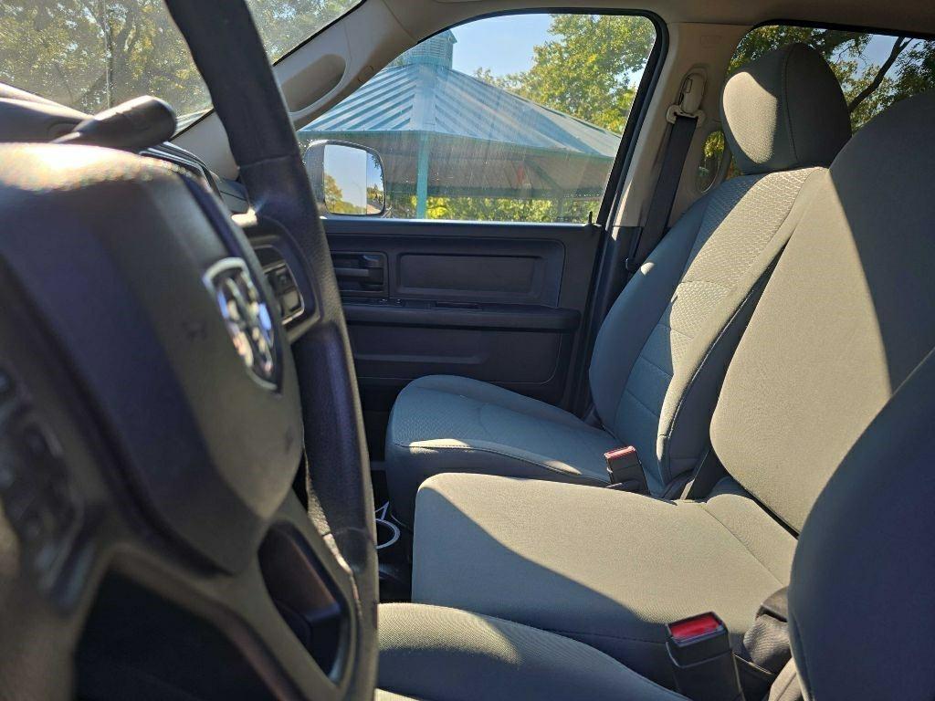 RAM 2500 Tradesman Crew Cab LWB 4WD 2016